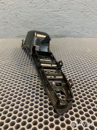 Накладка кнопок стеклоподъемника передняя левая