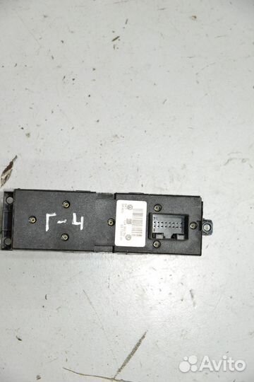 Блок управления стеклоподъемниками Volkswagen