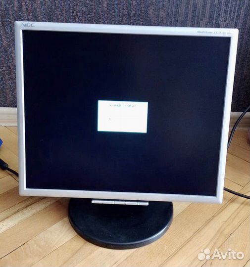 Монитор 19 дюймов