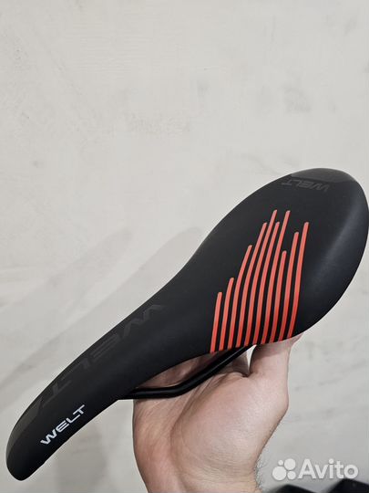 Седло Welt