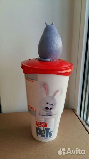 Игрушки из Макдональдса, кинотеатра