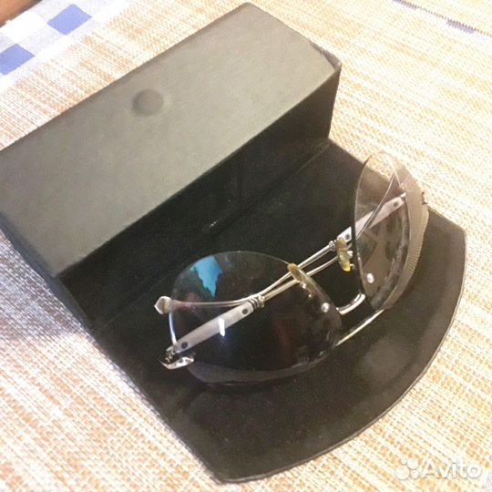 Очки солнцезащитные