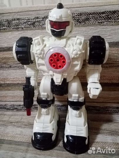 Робот игрушка