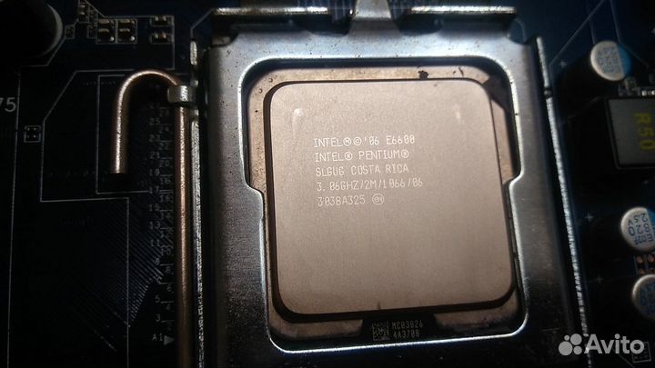 Материнская плата с процессором, памятью, б/п и wi