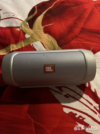 Портативная колонка jbl