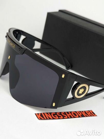 Солнцезащитные очки Versace