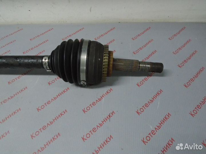 Nissan 39100-4M766 Вал приводной правый