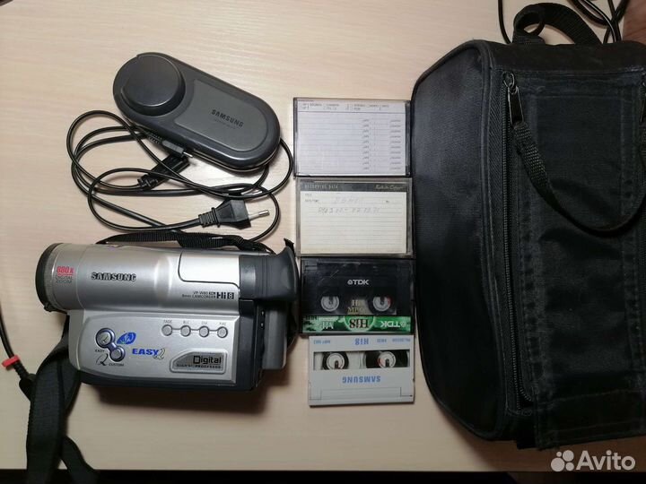 Видеокамера Samsung VP-W80