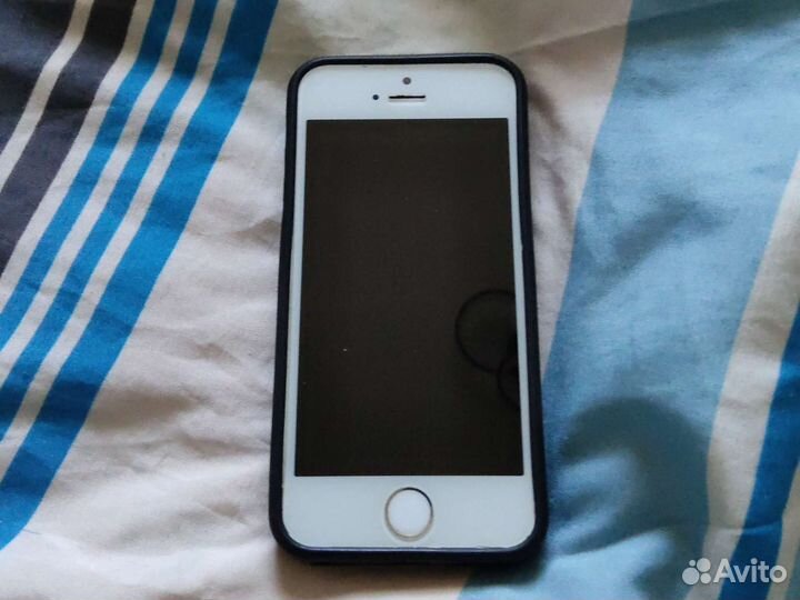Телефон iPhone 5s