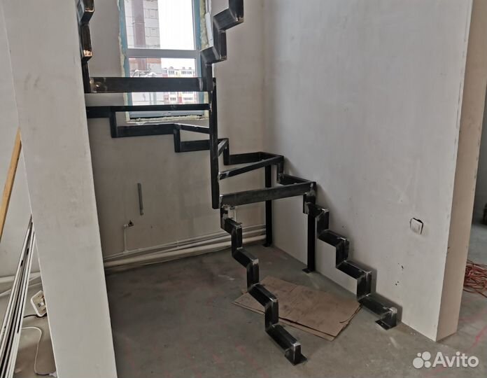Лестница металлическая для дома и дачи