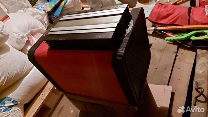 Сабвуфер MacAudio 300/600Вт 4 Ом, 18-250 Гц