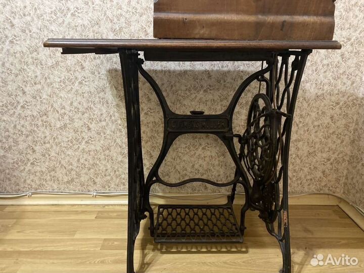 Швейная машинка в рабочем состоянии