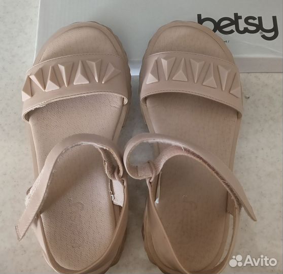 Босоножки детские