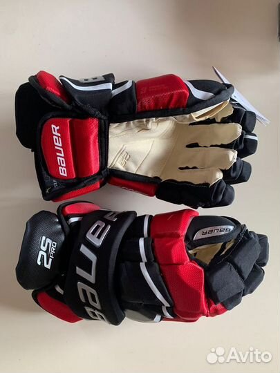 Перчатки хоккейные