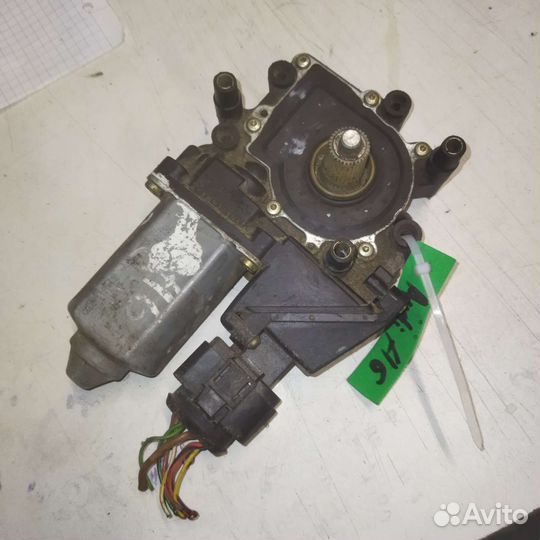 Моторчик передней правой двери Audi A6 C5