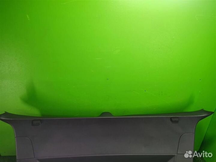 Обшивка крышки багажника volkswagen Golf Plus 2008