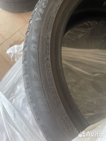 Bridgestone Blizzak VRX 245/25 R19 Y