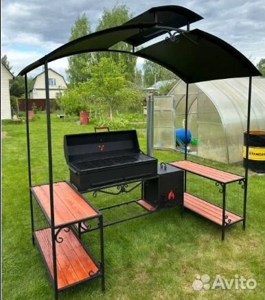 Мангал с крышей