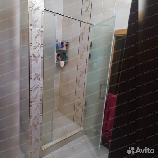 Душевая стеклянная дверь в нишу