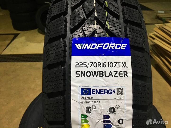 Windforce Snowblazer 225/70 R16 107T