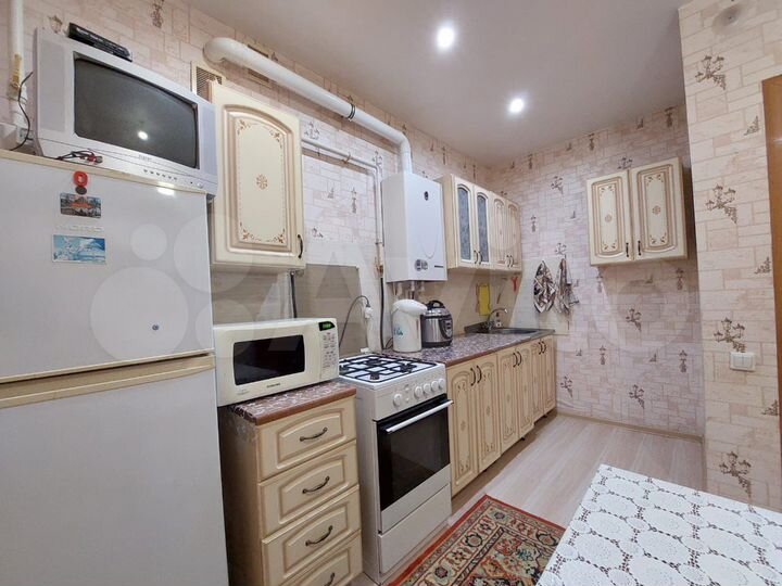 2-к. квартира, 48 м², 1/3 эт.
