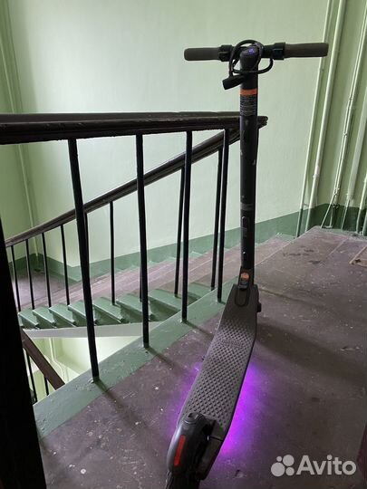 Электросамокат ninebot kickscooter es2