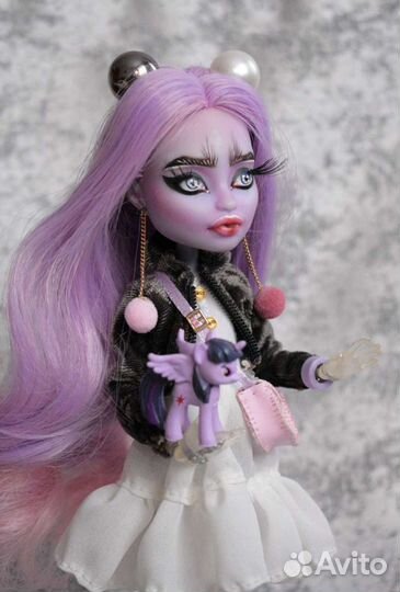Ооак на кукле монстер хай