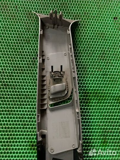 Пластик салона правый Opel Astra H Z18XER 2007