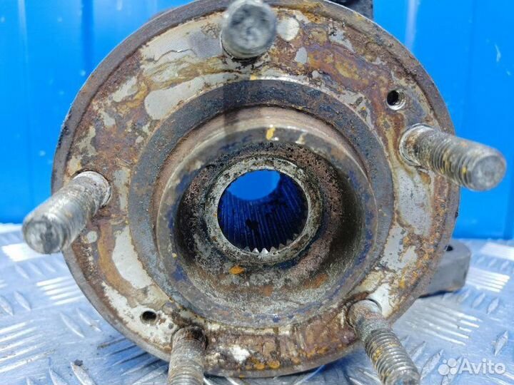 Кулак передний левый Kia Sorento 2 XM 2.2 D4HB