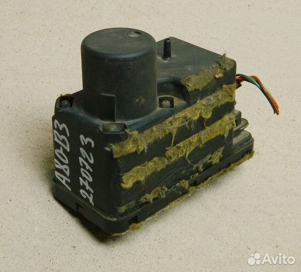 Компрессор центрального замка Audi 80 B3