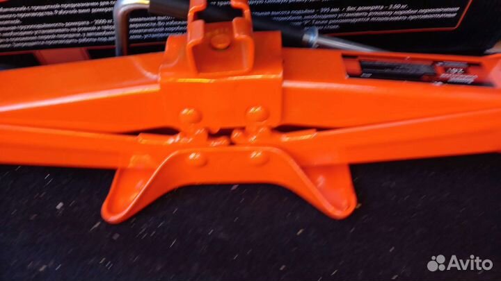 Домкрат ромбический 2 т