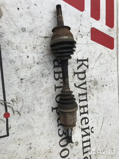 Полуось передняя левая Nissan Pathfinder