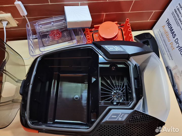Моющий пылесос Thomas 788598 Drybox Amfibia Pet