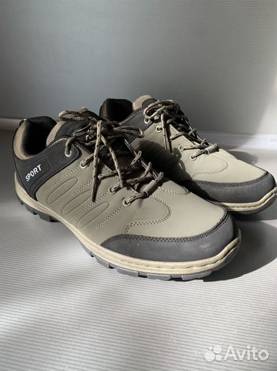 Кроссовки демисезонные