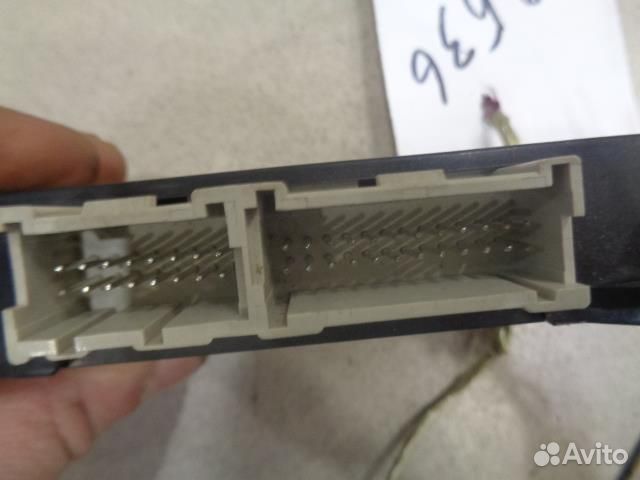 Блок управления дверьми Cadillac SRX 2003-2009