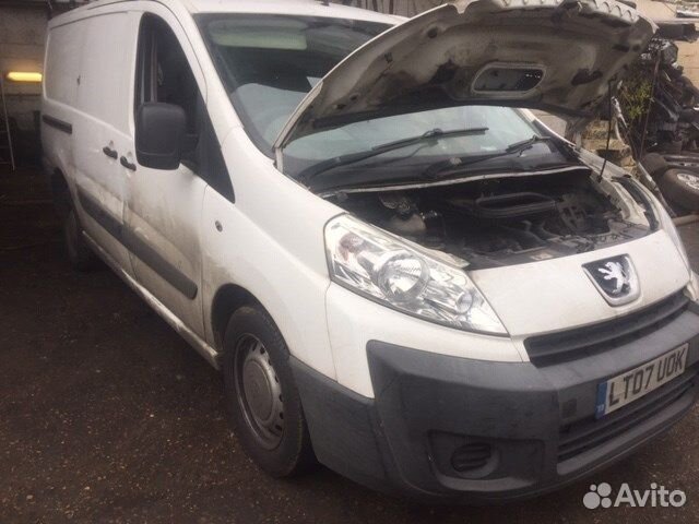 Разбор на запчасти Peugeot Expert