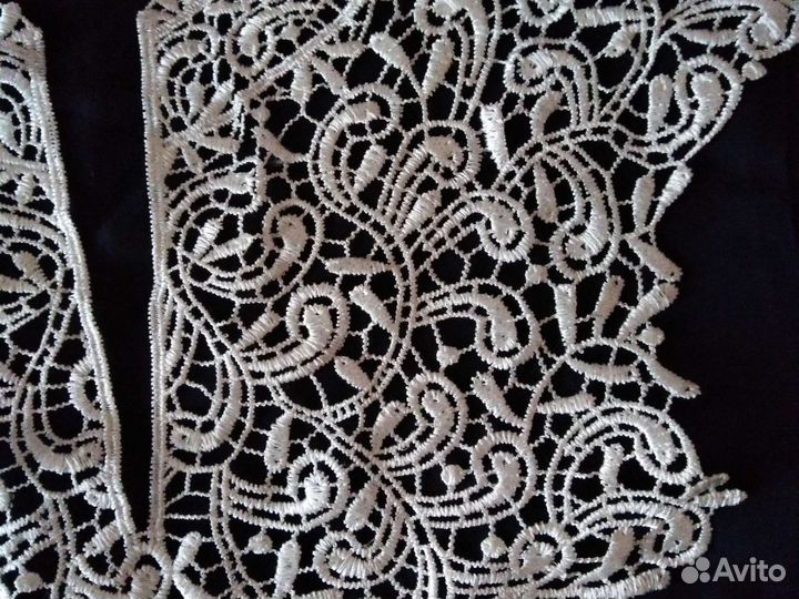Кружевная вставка - воротник