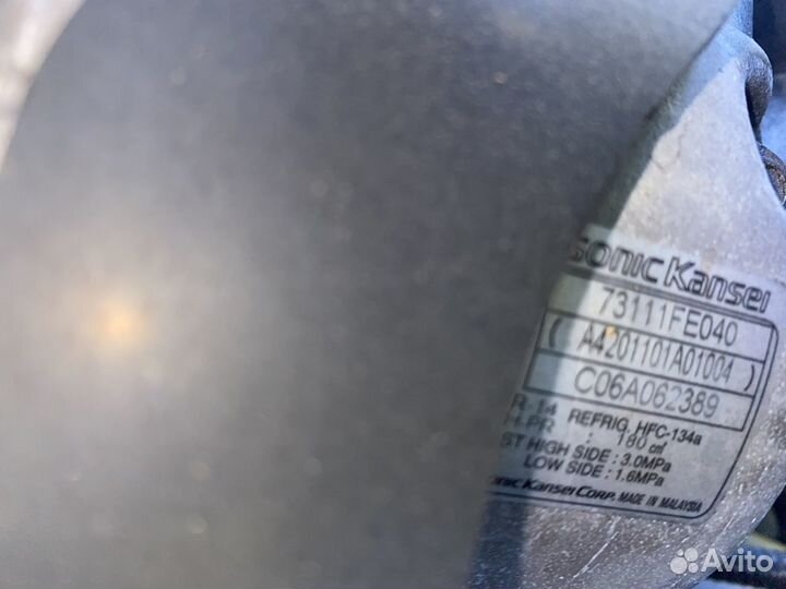 Компрессор кондиционера EJ204 Subaru 73111FE040