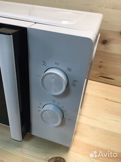 Микроволновая печь Gorenje MO17E1WH