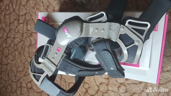 Ортез коленный левый medi M.4s OA