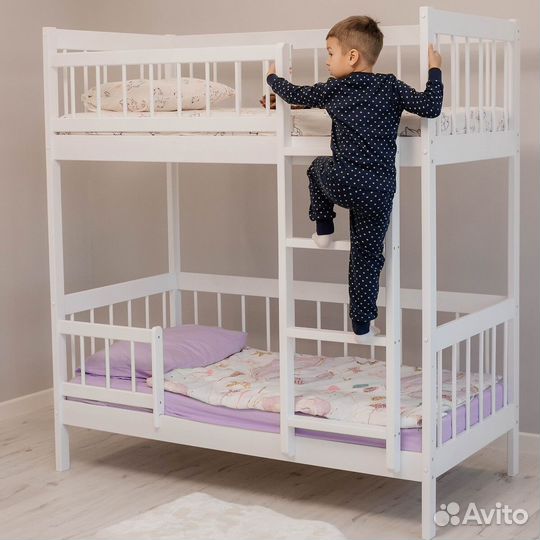 Двухъярусная кровать массив