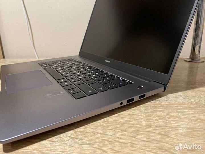 Ноутбук Huawei matebook d15 Ryzen 7 512 SSD 8 RAM