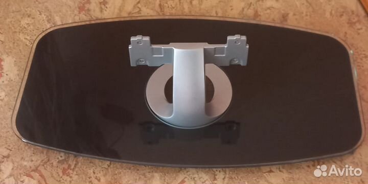 Подставки для телевизора осталось одна32 ln5000