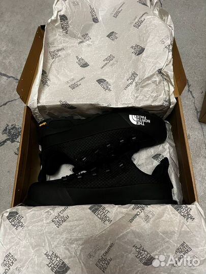 Кроссовки TNF 42,5 размер для авито доставки