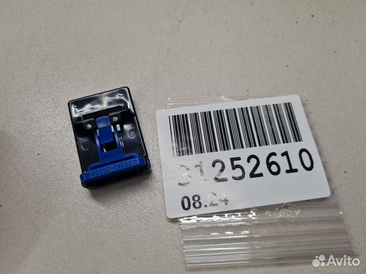 Кронштейн крепления спойлера переднего бампера Toyota Land Cruiser 200 2008