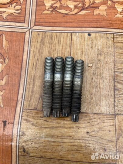 Шпильки колекторные Форд фокус 3 1.6