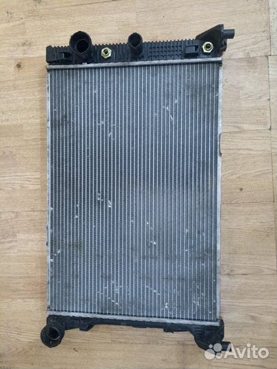 Радиатор охлаждения Mercedes-Benz C-Class W204