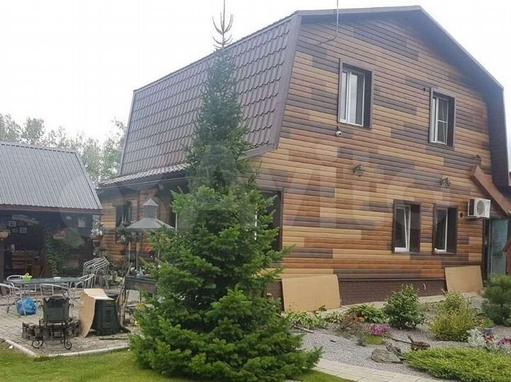 Дом 110 м² на участке 8,7 сот.