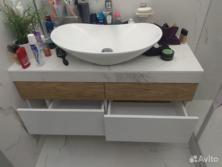 Тумба для ванной на заказ мдф в эмали и шпоне