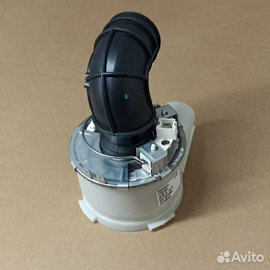 Нагреватель (тэн) проточный в сборе с улиткой для